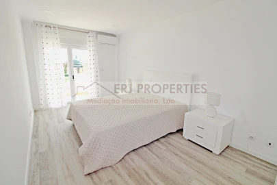 Apartamento T2 para Arrendamento em Monte Gordo