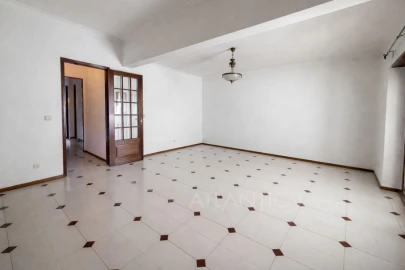 Apartamento T2 para Venda em Algueirão-Mem Martins