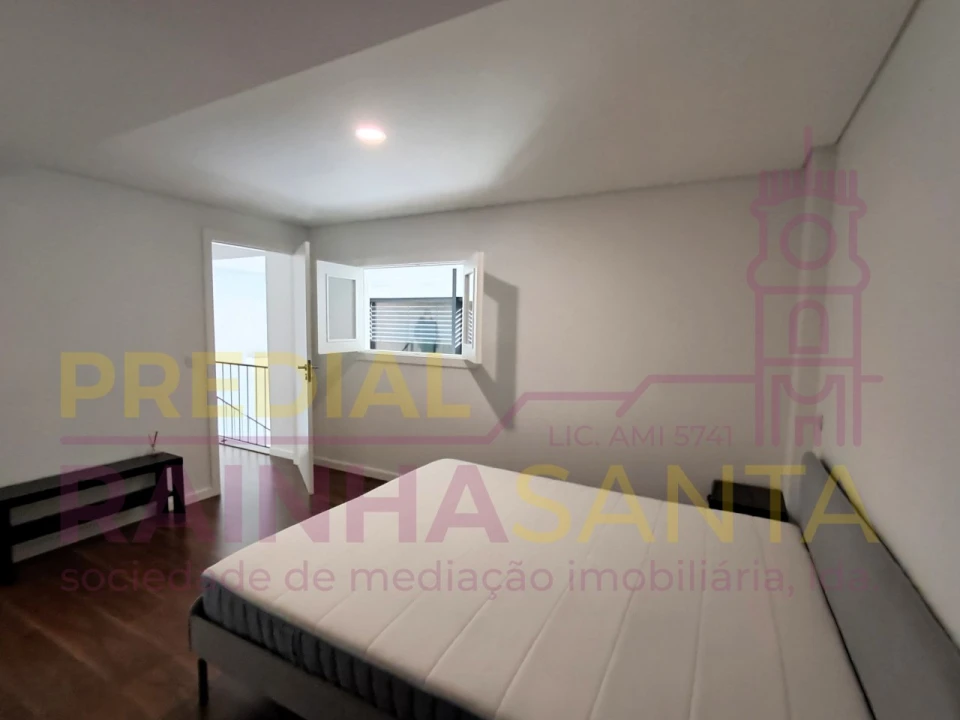 Apartamento T1 para Venda em Santo Antonio dos Olivais Foto 7