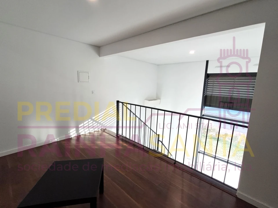 Apartamento T1 para Venda em Santo Antonio dos Olivais Foto 8