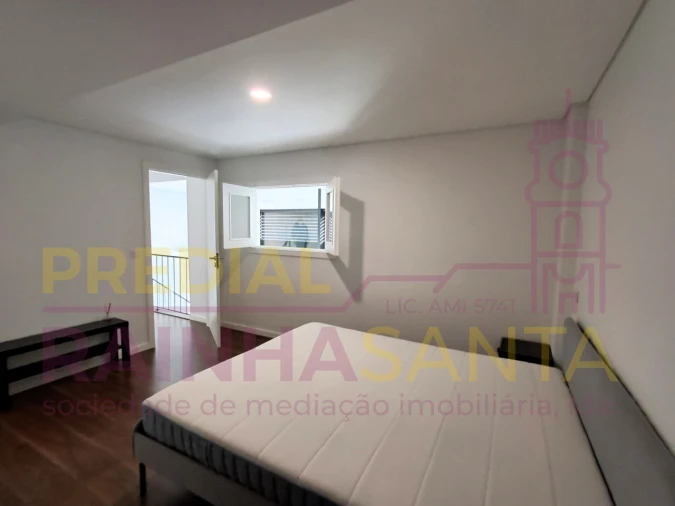 Apartamento T1 para Venda em Santo Antonio dos Olivais Foto 7