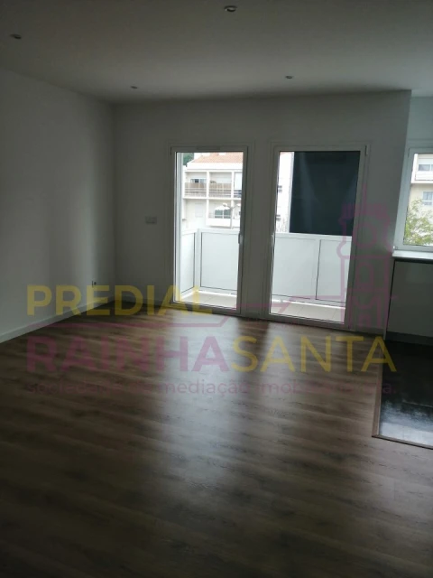 Apartamento T3 para Venda em Eiras e São Paulo de Frades