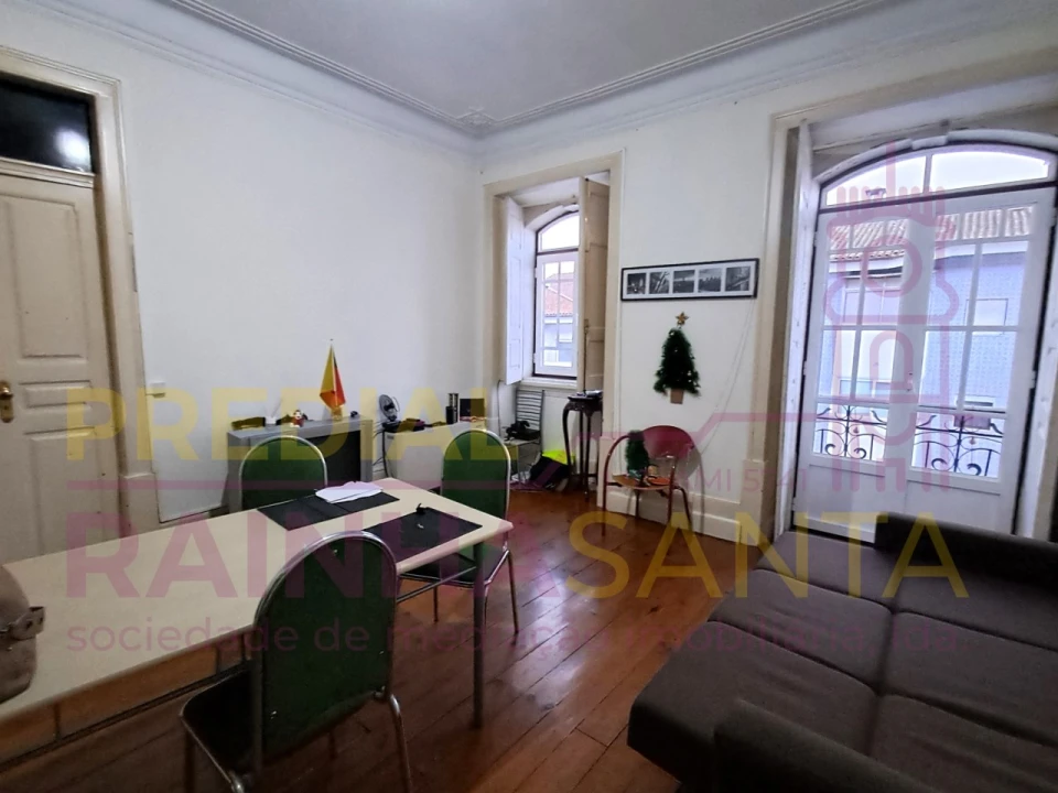 Apartamento T4 para Venda em Santa Clara e Castelo Viegas Foto 1