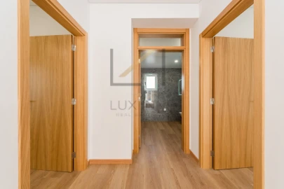 Moradia T5 para Venda em Carcavelos e Parede