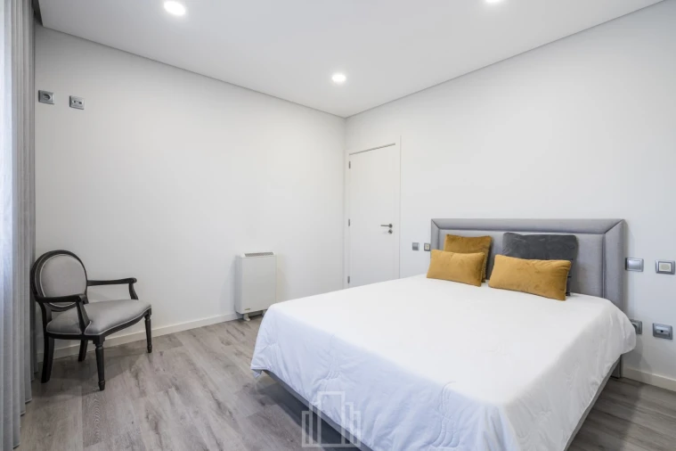 Apartamento T4 para Venda em Esmoriz Foto 17