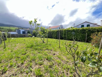 Moradia T3 para Venda em Santo Antonio de Nordestinho