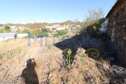 Terreno para Venda em Tavira (Santa Maria e Santiago)