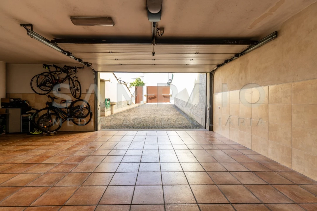 Moradia T4 para Venda em Fânzeres e São Pedro da Cova Foto 29