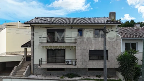 Moradia T4 para Venda em Fânzeres e São Pedro da Cova