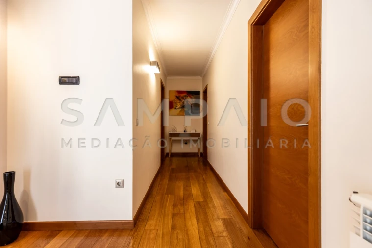 Moradia T4 para Venda em Fânzeres e São Pedro da Cova Foto 5