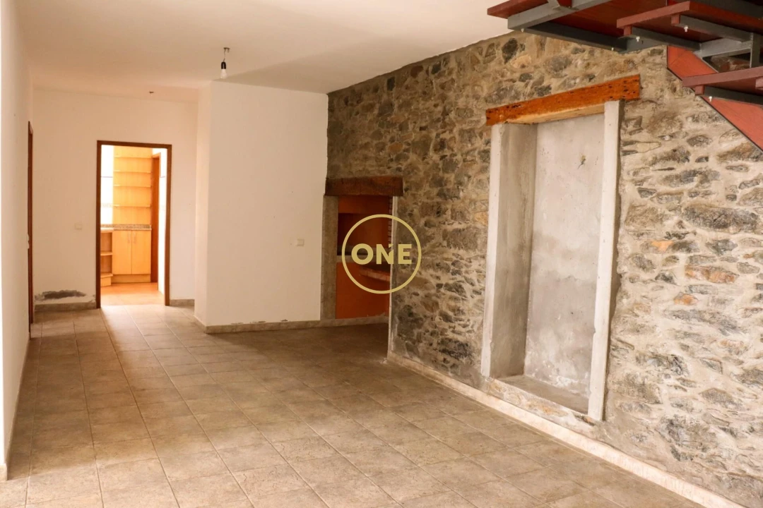 Moradia T3 para Venda em Imaculado Coração de Maria Foto 4