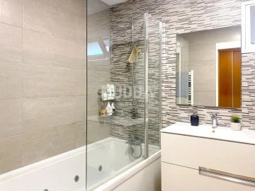 Apartamento T3 para Venda em Santa Maria da Feira, Travanca, Sanfins e Espargo