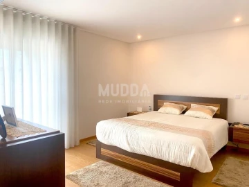 Apartamento T3 para Venda em Santa Maria da Feira, Travanca, Sanfins e Espargo