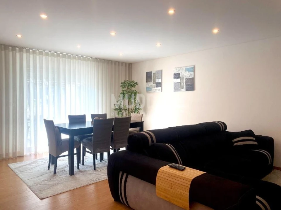 Apartamento T3 para Venda em Santa Maria da Feira, Travanca, Sanfins e Espargo Foto 1