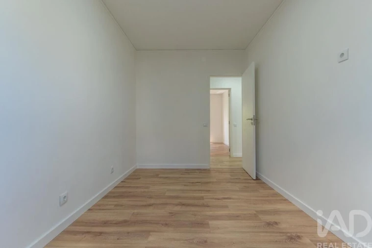 Apartamento T3 para Venda em Santo António dos Cavaleiros e Frielas Foto 15