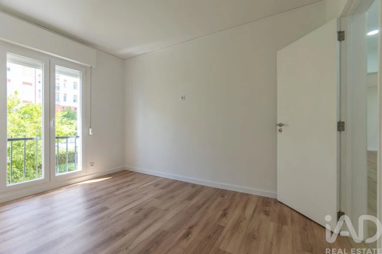 Apartamento T3 para Venda em Santo António dos Cavaleiros e Frielas Foto 19