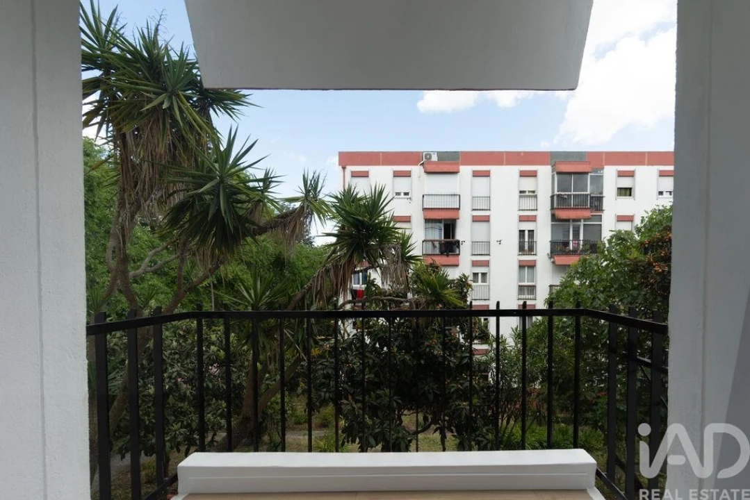 Apartamento T3 para Venda em Santo António dos Cavaleiros e Frielas Foto 7