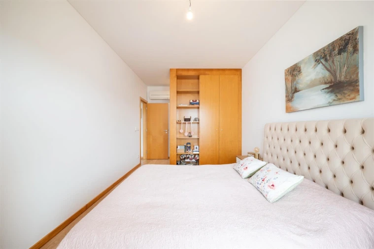 Apartamento T3 para Venda em Santo Antonio dos Olivais Foto 16