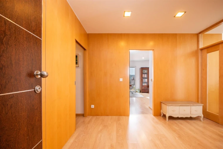 Apartamento T3 para Venda em Santo Antonio dos Olivais Foto 4