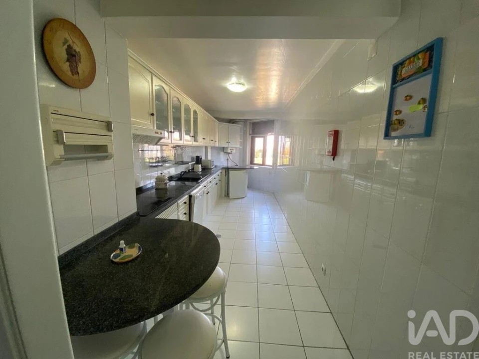 Apartamento T3 para Arrendamento em Paranhos Foto 9