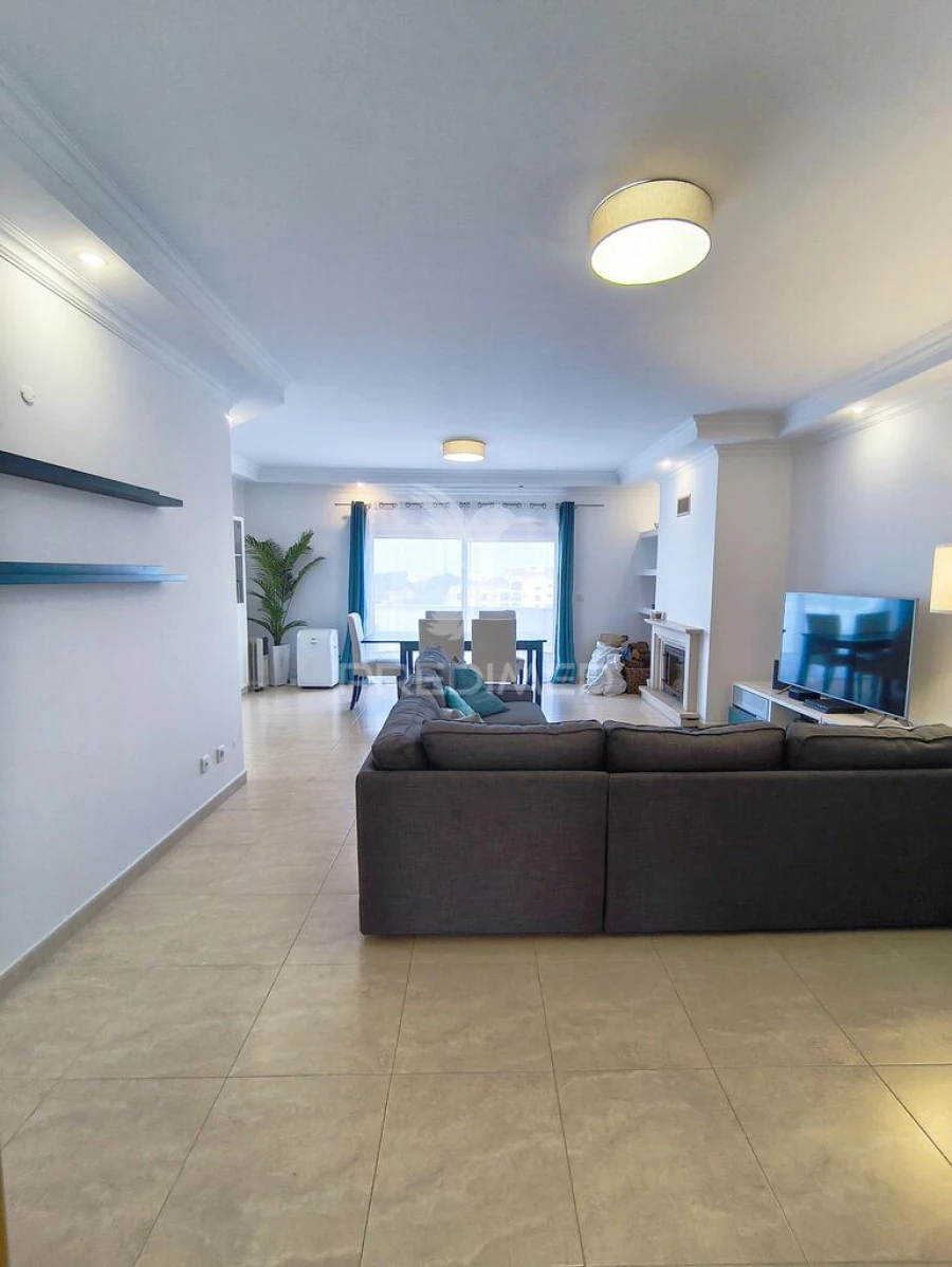 Apartamento T3 para Venda em Seixal, Arrentela e Aldeia de Paio Pires Foto 4