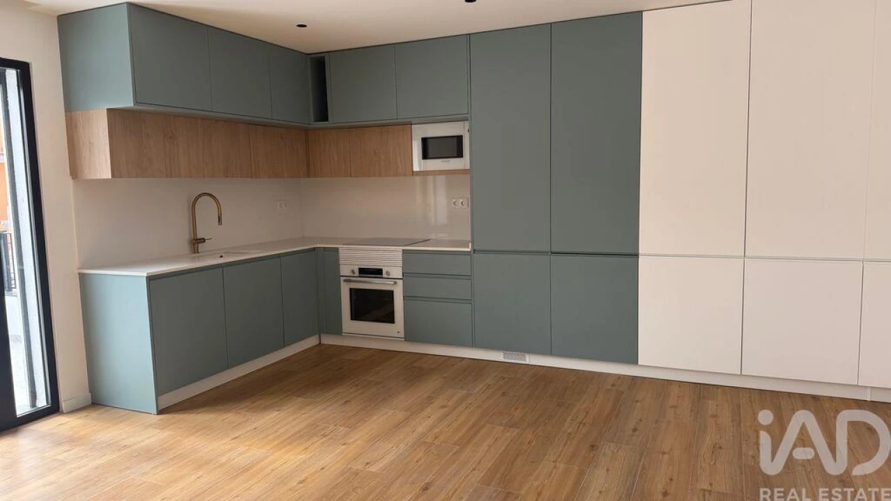 Apartamento T2 para Venda em Alcabideche Foto 1