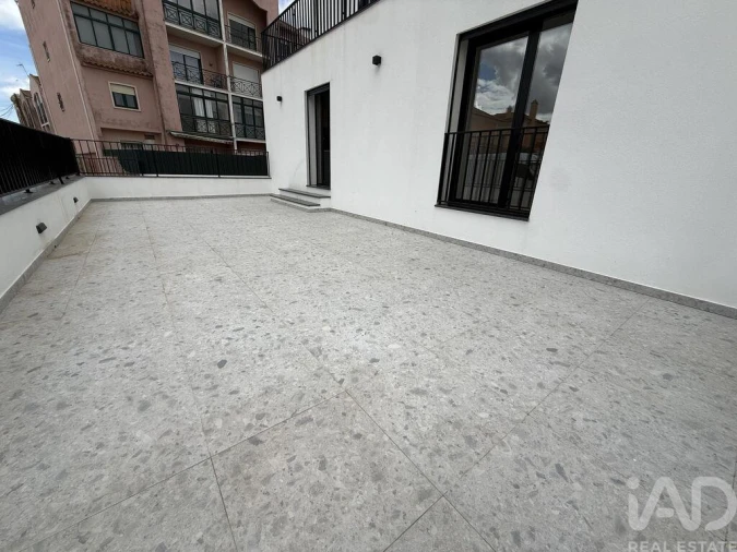 Apartamento T2 para Venda em Alcabideche Foto 5