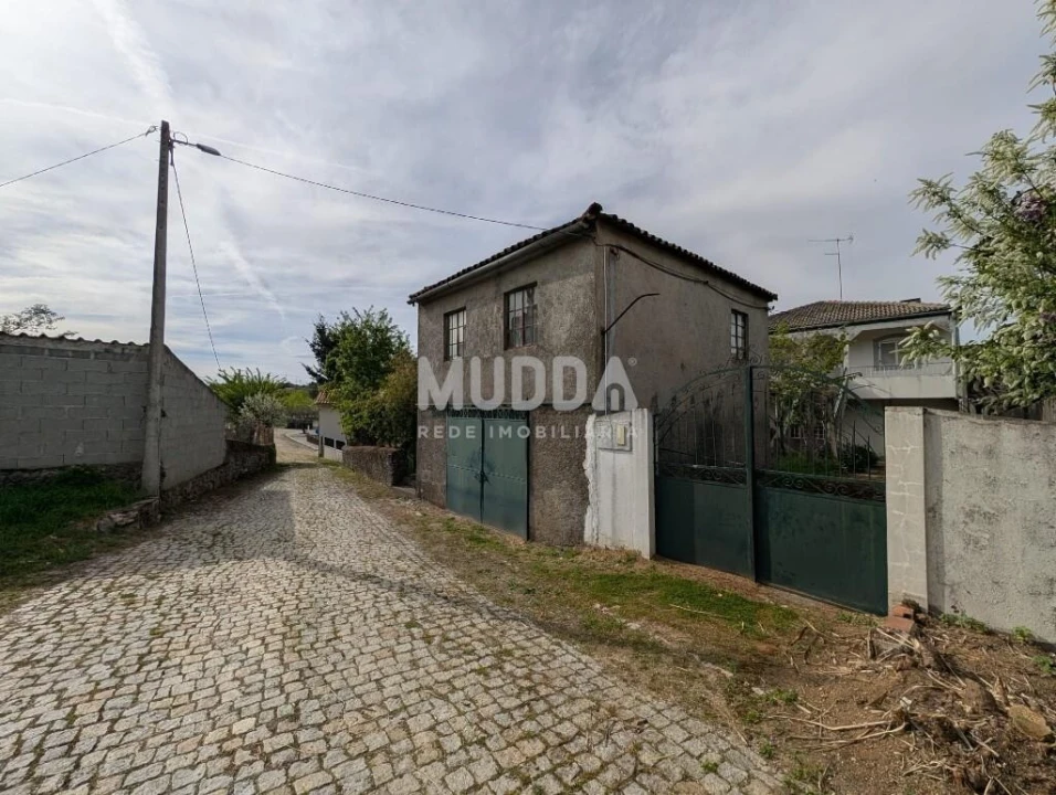 Moradia T4 para Venda em Outeiro Foto 15