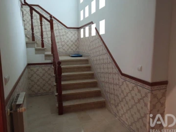 Moradia T5 para Venda em Rio de Mouro