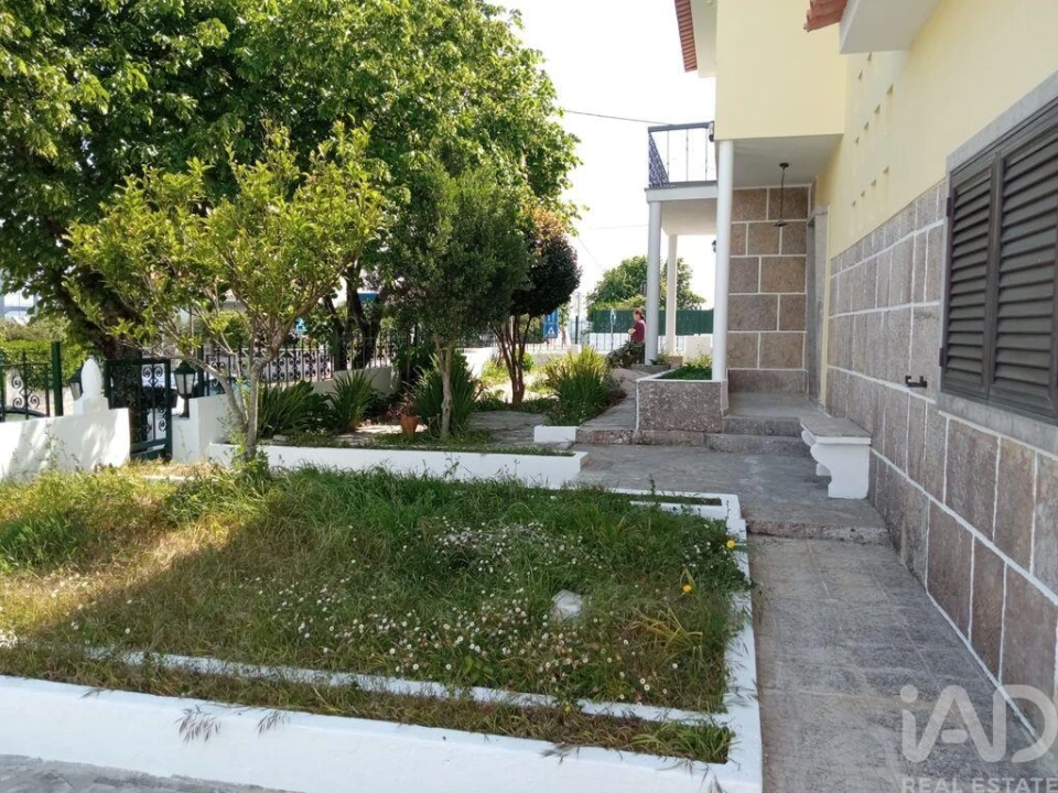 Moradia T5 para Venda em Rio de Mouro Foto 25