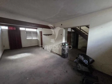 Moradia T4 para Venda em Mafamude e Vilar do Paraíso