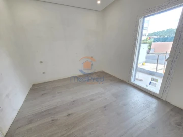 Apartamento T3 para Venda em Ramada e Caneças