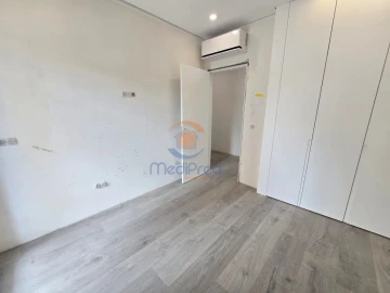Apartamento T3 para Venda em Ramada e Caneças