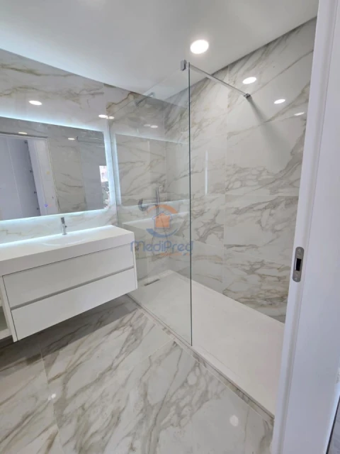 Apartamento T3 para Venda em Ramada e Caneças