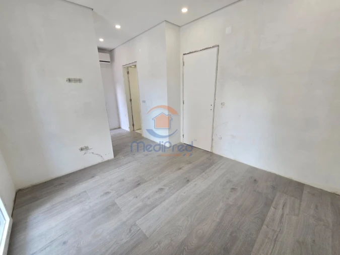 Apartamento T3 para Venda em Ramada e Caneças Foto 23