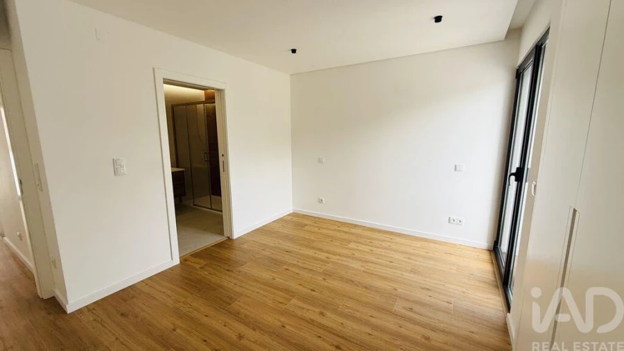 Apartamento T2 para Venda em Alcabideche Foto 9