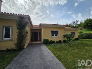 Moradia T4 para Venda em Santa Comba Dão e Couto do Mosteiro