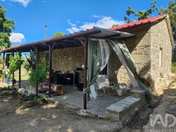 Moradia T1 para Venda em Escalos de Baixo e Mata