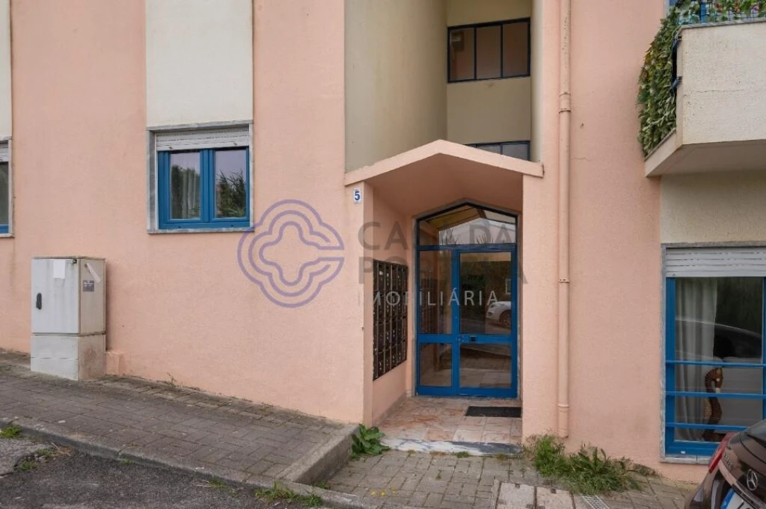 Apartamento T2 para Venda em Atouguia da Baleia Foto 8