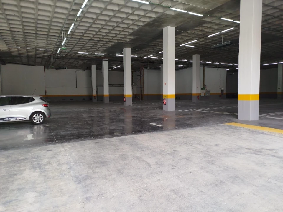 Armazém para Arrendamento em Sacavém e Prior Velho Foto 10