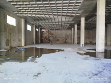 Armazém para Arrendamento em Sacavém e Prior Velho