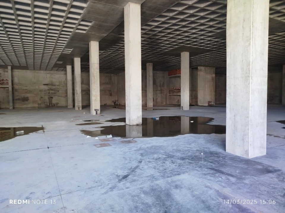 Armazém para Arrendamento em Sacavém e Prior Velho Foto 4