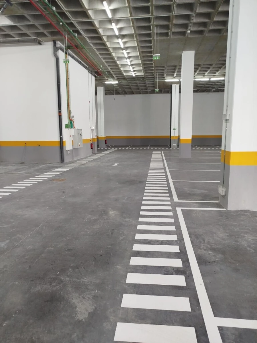 Armazém para Arrendamento em Sacavém e Prior Velho Foto 6