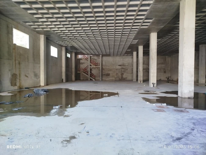 Armazém para Arrendamento em Sacavém e Prior Velho Foto 3