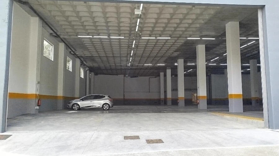 Armazém para Arrendamento em Sacavém e Prior Velho