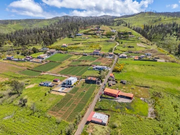 Moradia T5 para Venda em Ponta do Pargo