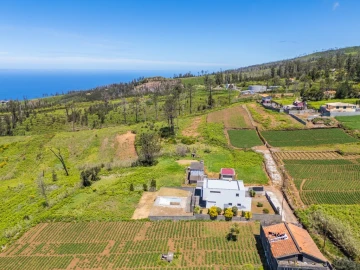 Moradia T5 para Venda em Ponta do Pargo