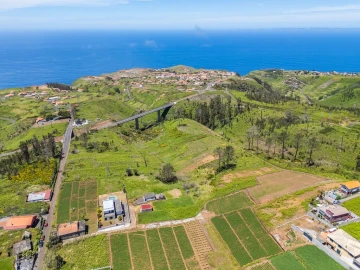 Moradia T5 para Venda em Ponta do Pargo