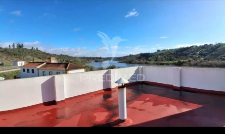 Moradia T7 para Venda em Vila Nova da Barquinha