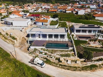 Moradia T4 para Venda em Amoreira